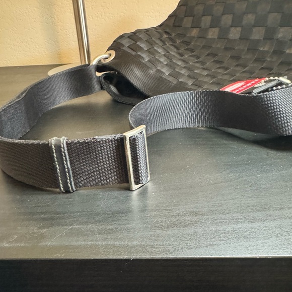 Harveys Black Woven Shoulder Bag - Picture 12 of 13